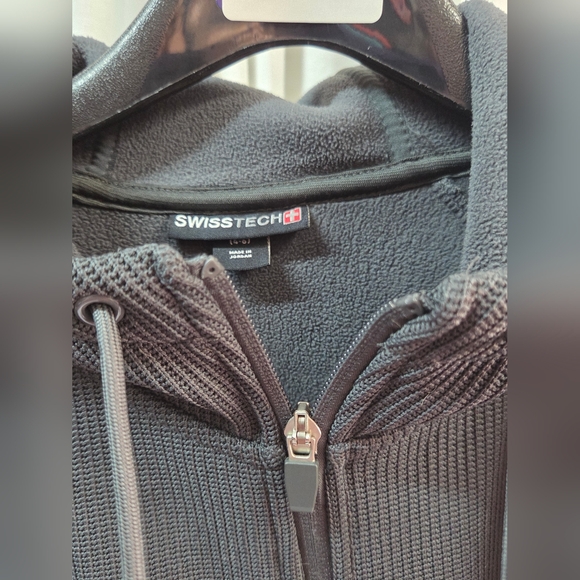 Swiss Tech Jacket - Picture 3 of 8